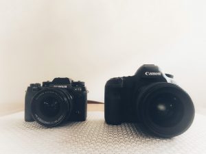 Fuji XT-2 vs Canon 5dmiii Head On